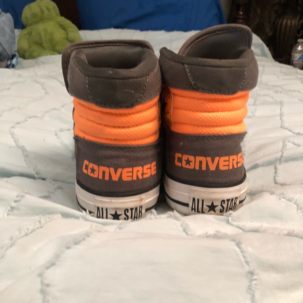 Converse - Picture 3 of 5
